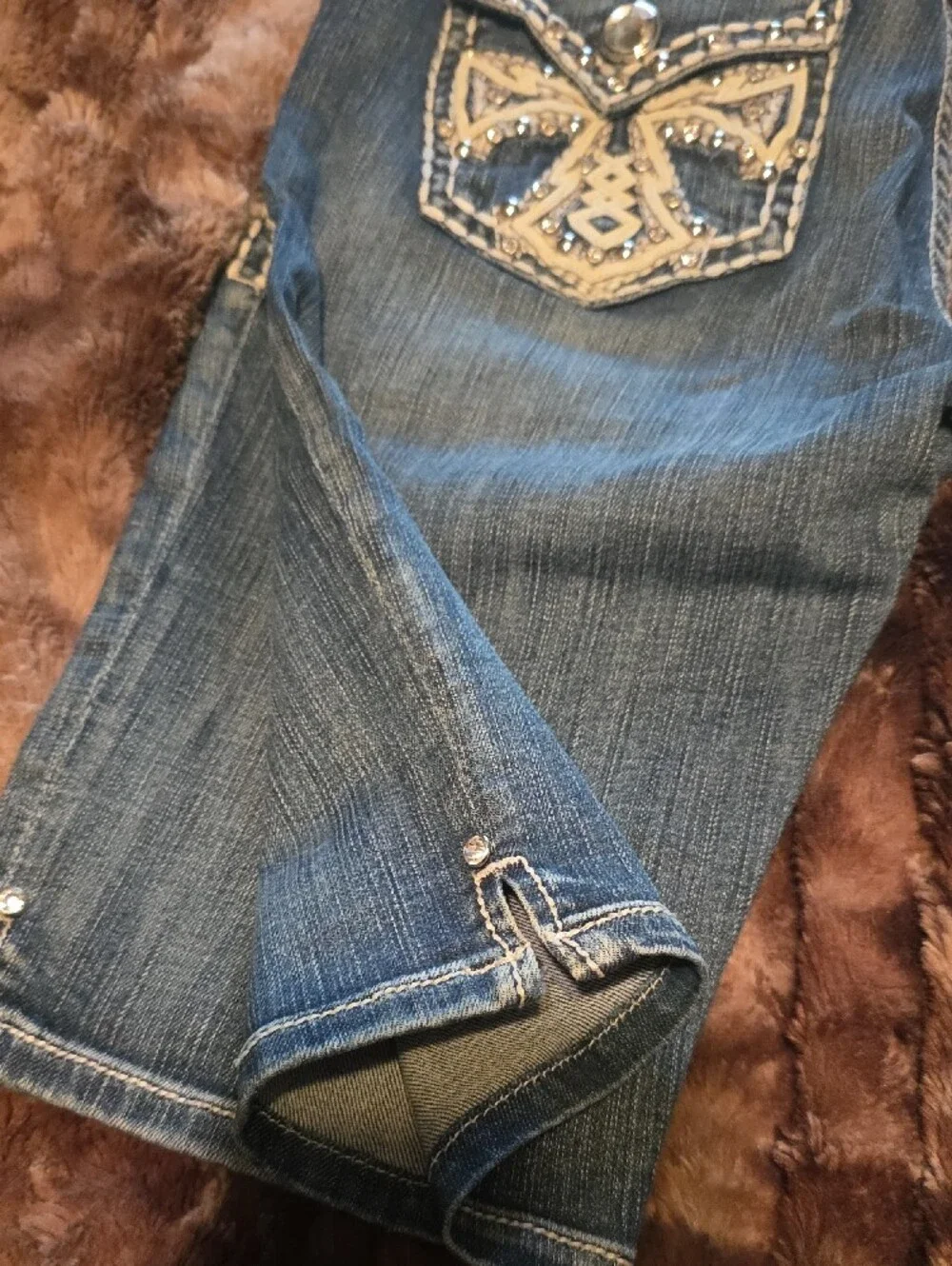L A Idol Women’s Dark Blue Embroidered Pocket Jeans Shorts